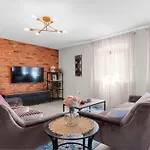 Πανσιόν Milly By 4*